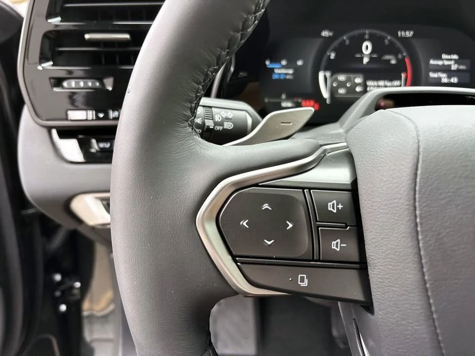 2025 Lexus RX 5th Gen - Image 17 of 20