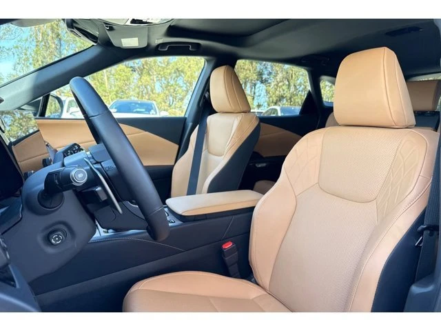 2025 Lexus RX 5th Gen - Image 5 of 20