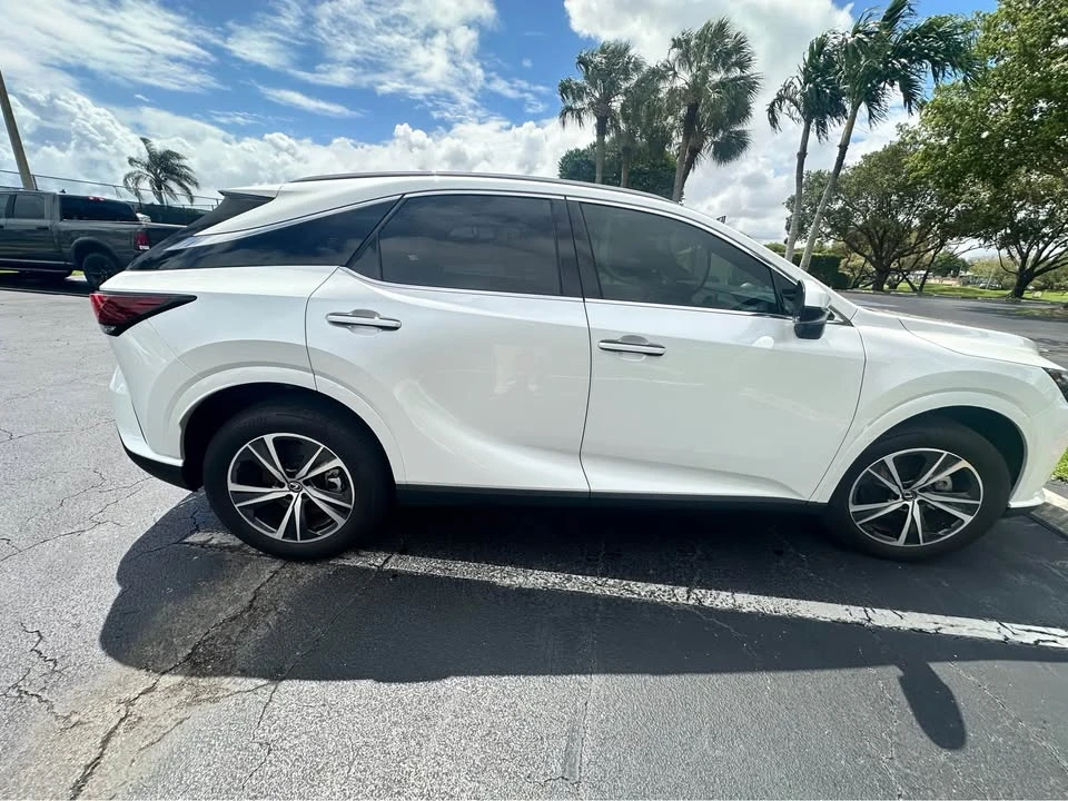 2025 Lexus RX 5th Gen - Image 3 of 9
