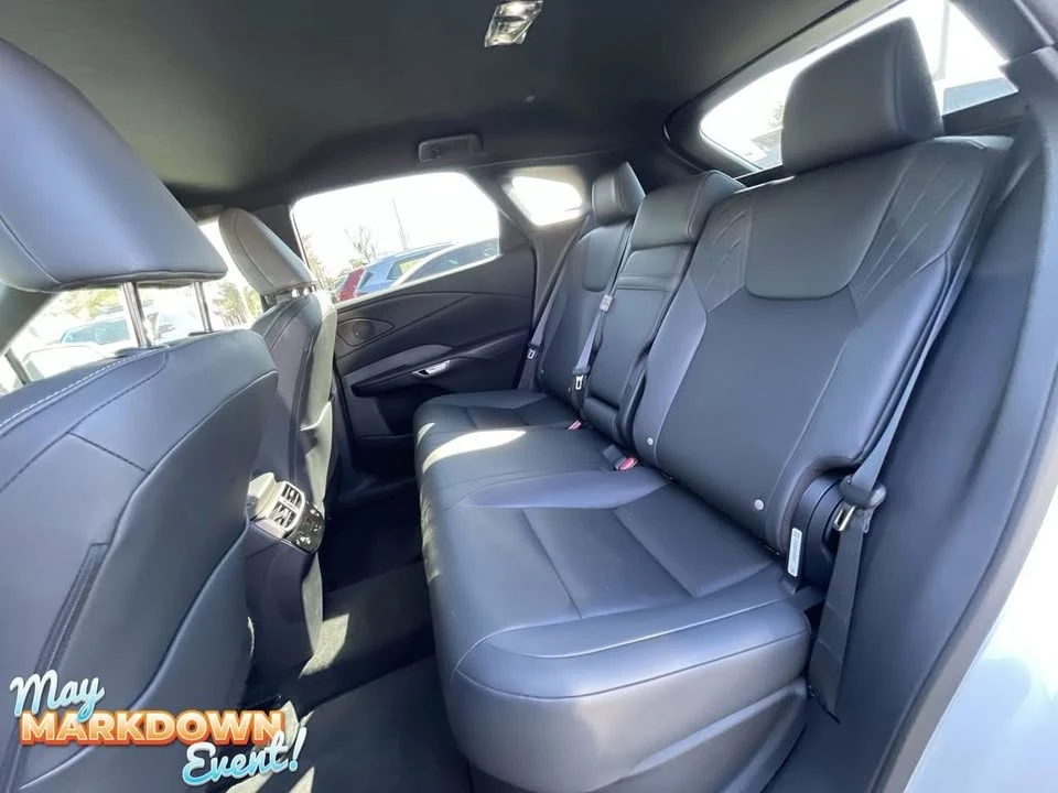 2025 Lexus RX 5th Gen - Image 5 of 7
