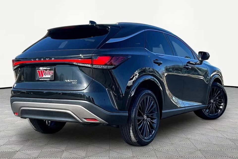 2025 Lexus RX 5th Gen - Image 4 of 11