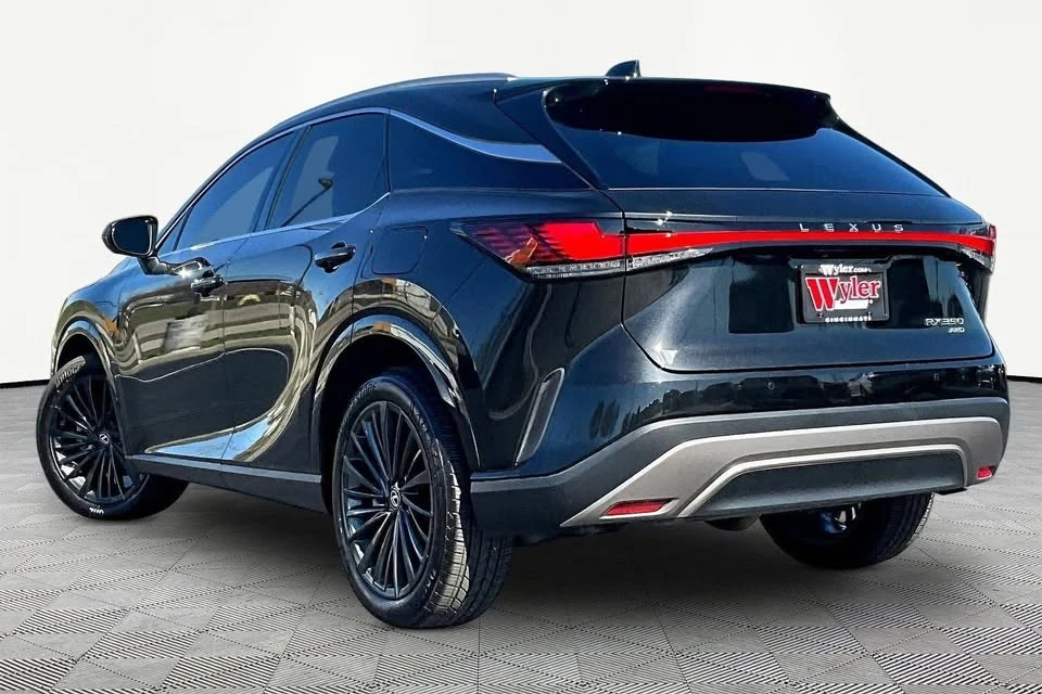 2025 Lexus RX 5th Gen - Image 3 of 11