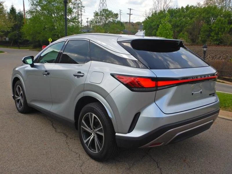 2025 Lexus RX 5th Gen - Image 6 of 19