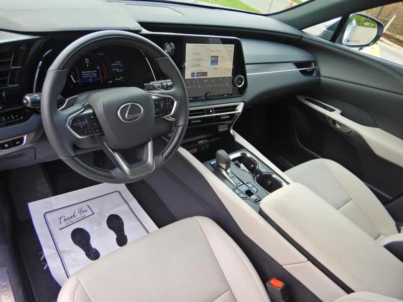 2025 Lexus RX 5th Gen - Image 10 of 19