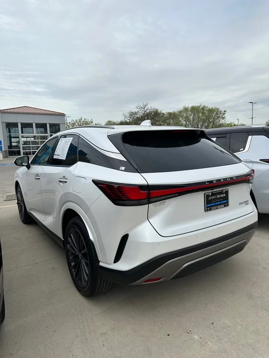 2025 Lexus RX 5th Gen - Image 2 of 20