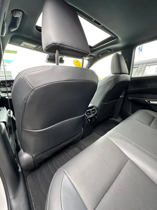 2025 Lexus RX 5th Gen - Image 15 of 20