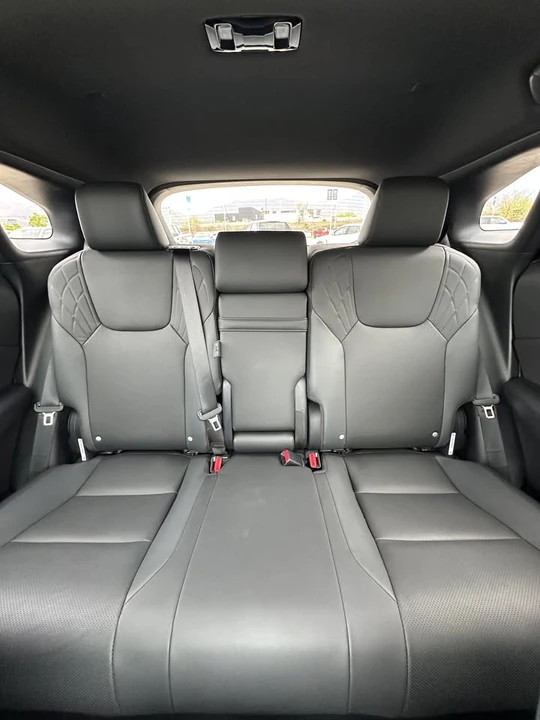 2025 Lexus RX 5th Gen - Image 14 of 20