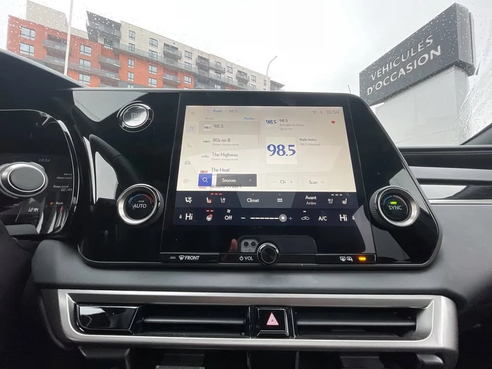 2025 Lexus RX 5th Gen - Image 13 of 19
