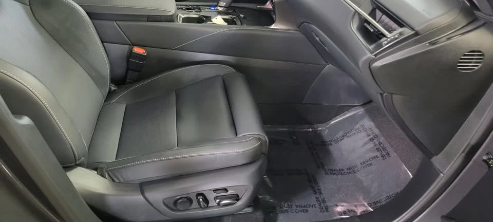 2025 Lexus RX 5th Gen - Image 10 of 19