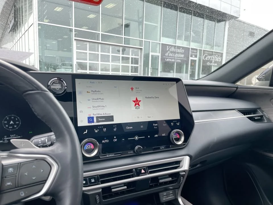 2025 Lexus RX 5th Gen - Image 10 of 17