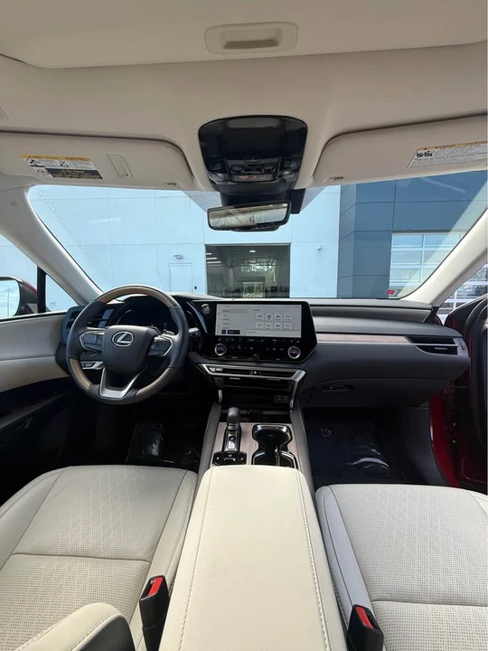 2025 Lexus RX 5th Gen - Image 6 of 6