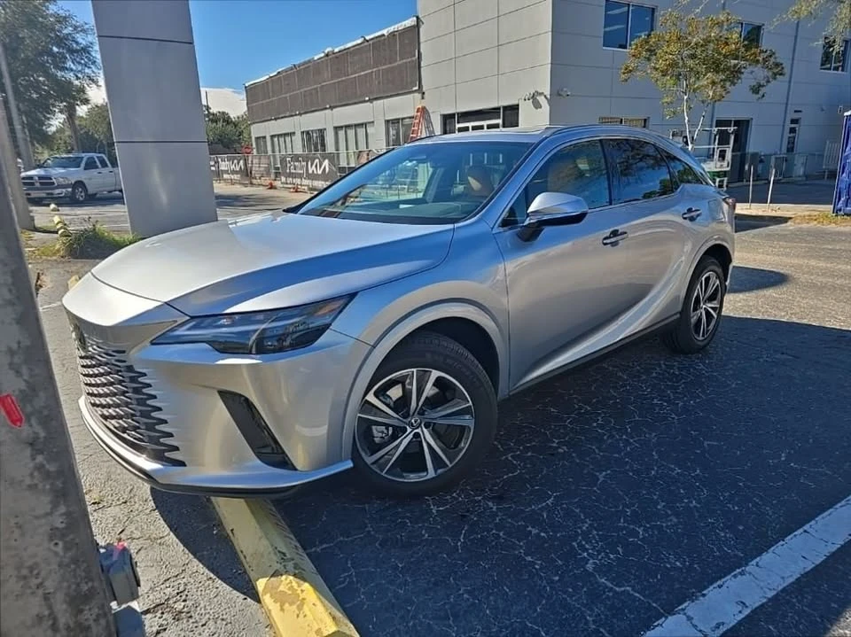 2025 Lexus RX 5th Gen - Image 2 of 20