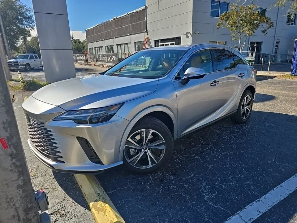 2025 Lexus RX 5th Gen - Image 2 of 18