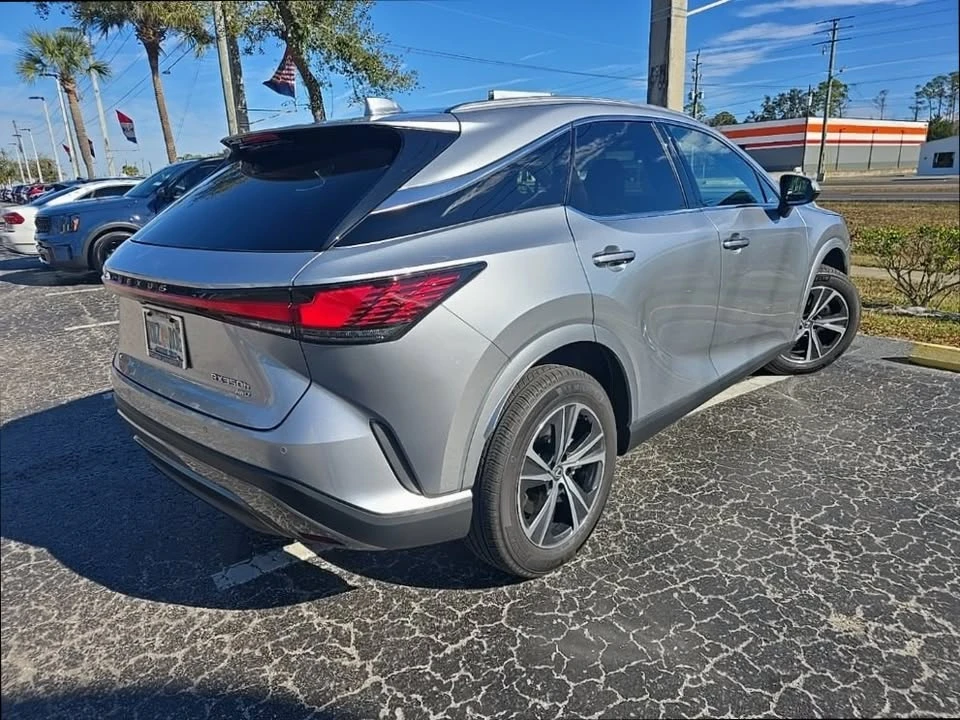 2025 Lexus RX 5th Gen - Image 4 of 18