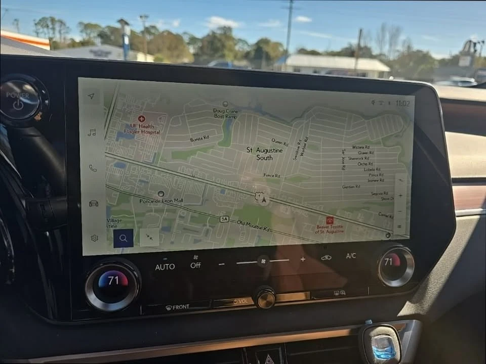 2025 Lexus RX 5th Gen - Image 16 of 18