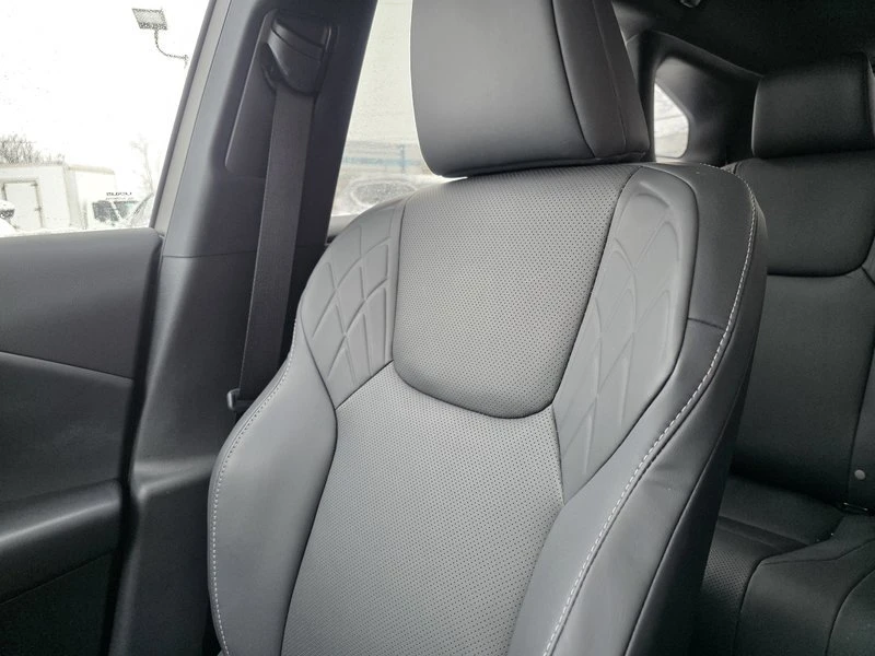 2025 Lexus RX 5th Gen - Image 9 of 13