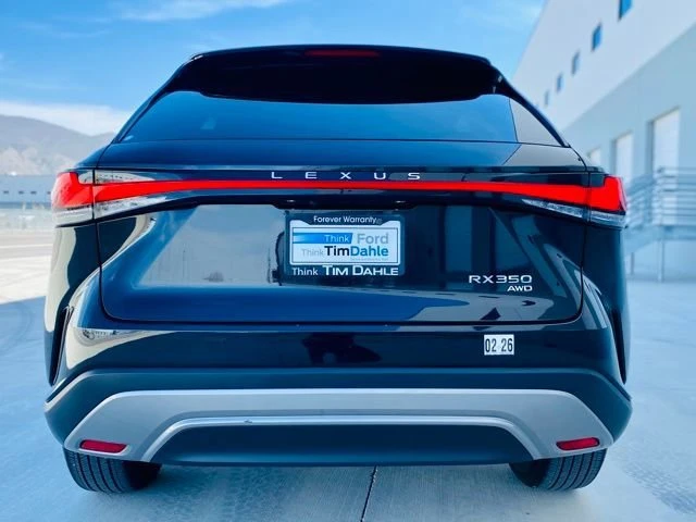2025 Lexus RX 5th Gen - Image 6 of 17