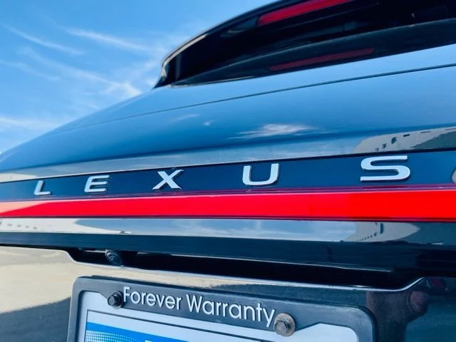 2025 Lexus RX 5th Gen - Image 10 of 17