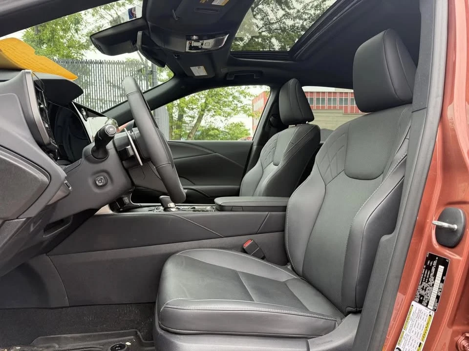 2025 Lexus RX 5th Gen - Image 8 of 15