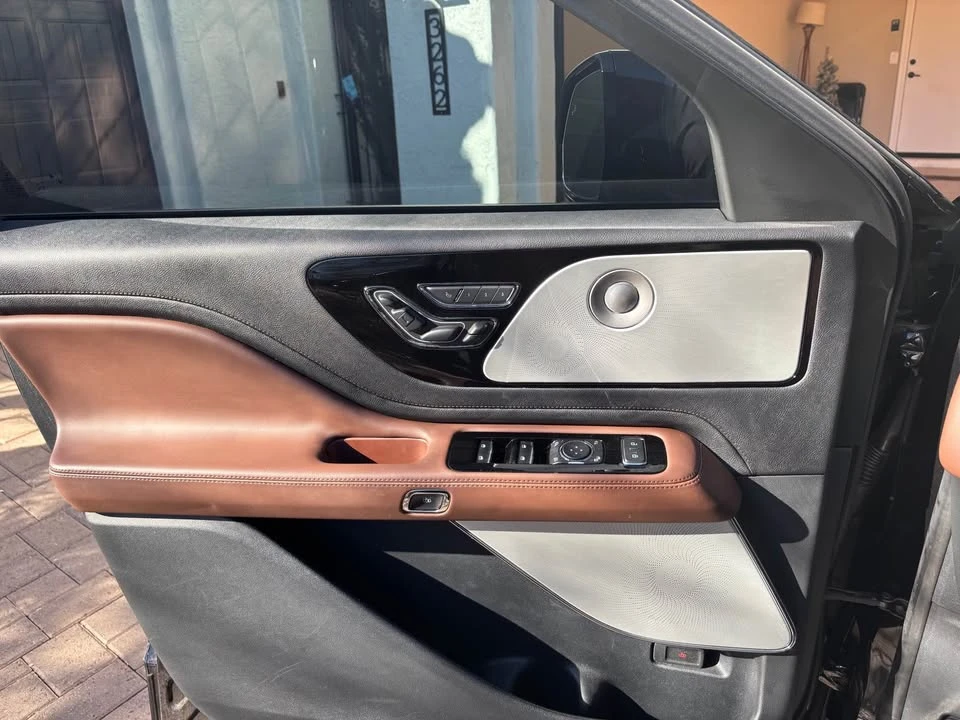 2025 Lincoln Aviator 2nd Gen - Image 9 of 10