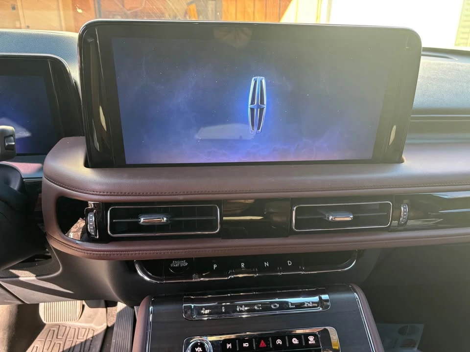 2025 Lincoln Aviator 2nd Gen - Image 10 of 10