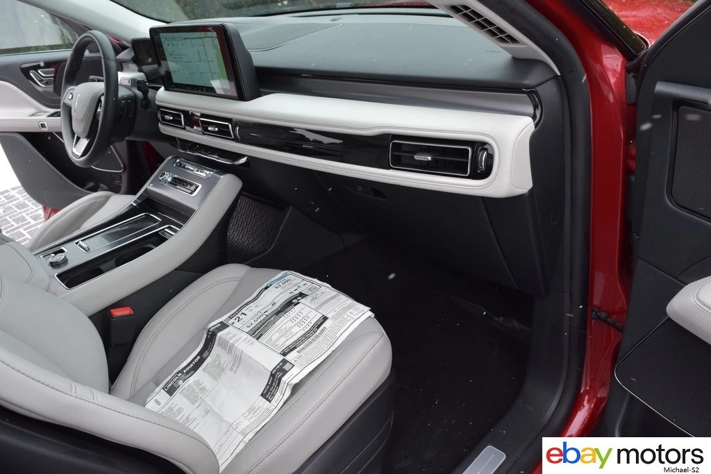 2025 Lincoln Aviator 2nd Gen - Image 17 of 21