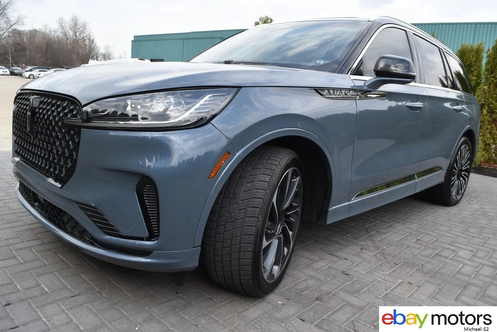 2025 Lincoln Aviator 2nd Gen - Image 9 of 21