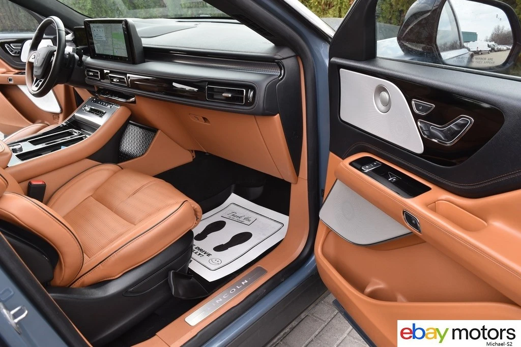 2025 Lincoln Aviator 2nd Gen - Image 17 of 21