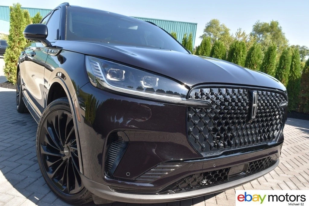 2025 Lincoln Aviator 2nd Gen - Image 2 of 21