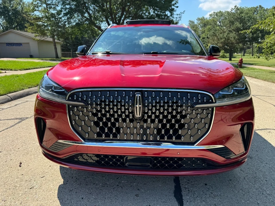 2025 Lincoln Aviator 2nd Gen - Image 9 of 21