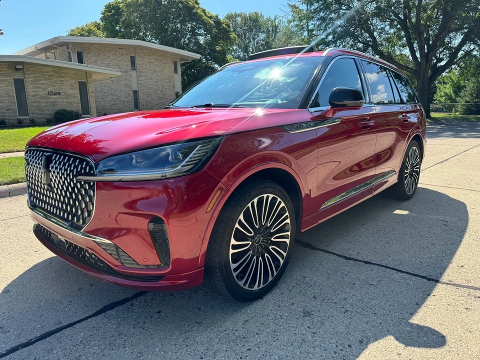 2025 Lincoln Aviator 2nd Gen - Image 8 of 21