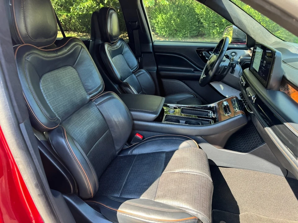 2025 Lincoln Aviator 2nd Gen - Image 14 of 21
