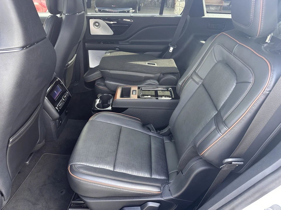2025 Lincoln Aviator 2nd Gen - Image 12 of 21