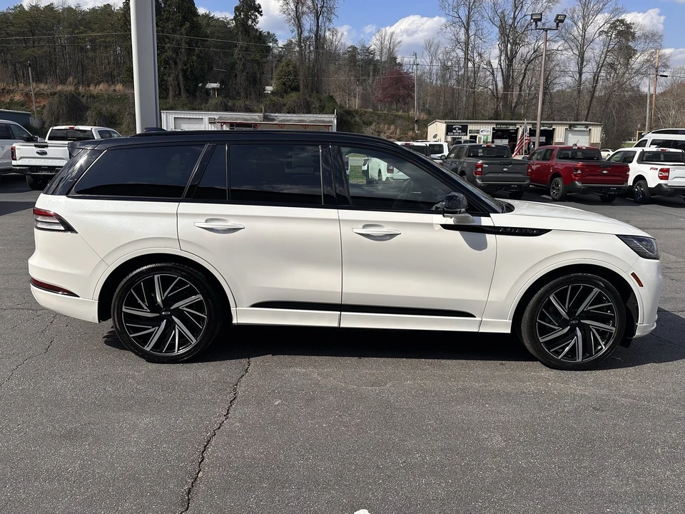 2025 Lincoln Aviator 2nd Gen - Image 5 of 21