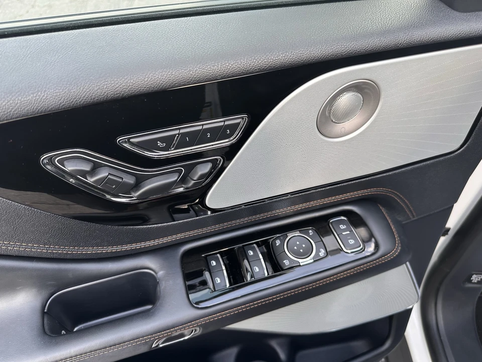 2025 Lincoln Aviator 2nd Gen - Image 18 of 21
