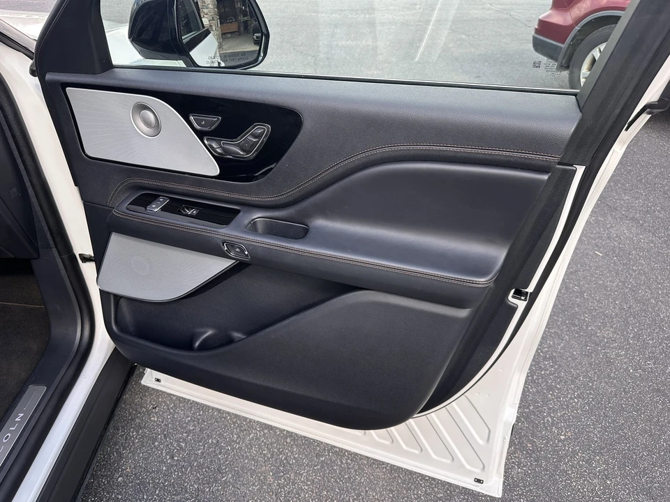 2025 Lincoln Aviator 2nd Gen - Image 13 of 21