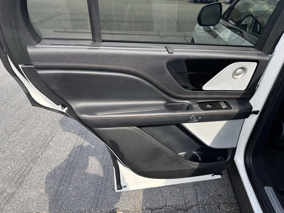 2025 Lincoln Aviator 2nd Gen - Image 11 of 21