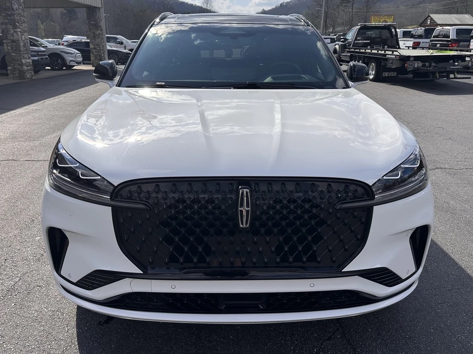2025 Lincoln Aviator 2nd Gen - Image 3 of 21