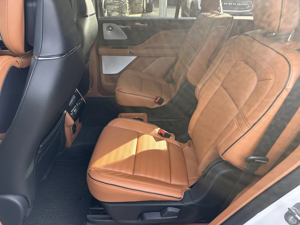 2025 Lincoln Aviator 2nd Gen - Image 12 of 12