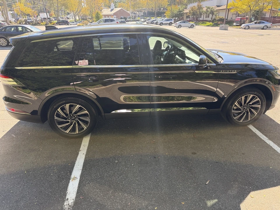2025 Lincoln Aviator 2nd Gen - Image 4 of 8