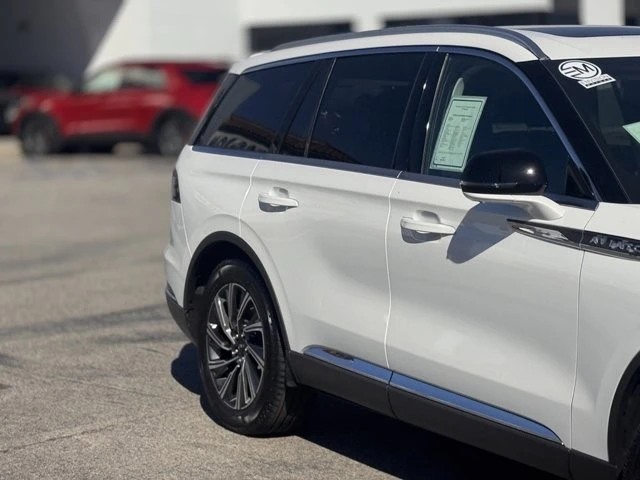 2025 Lincoln Aviator 2nd Gen - Image 5 of 12