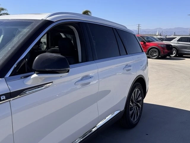 2025 Lincoln Aviator 2nd Gen - Image 9 of 12