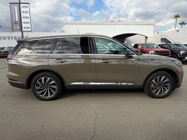 2025 Lincoln Aviator 2nd Gen - Image 9 of 12