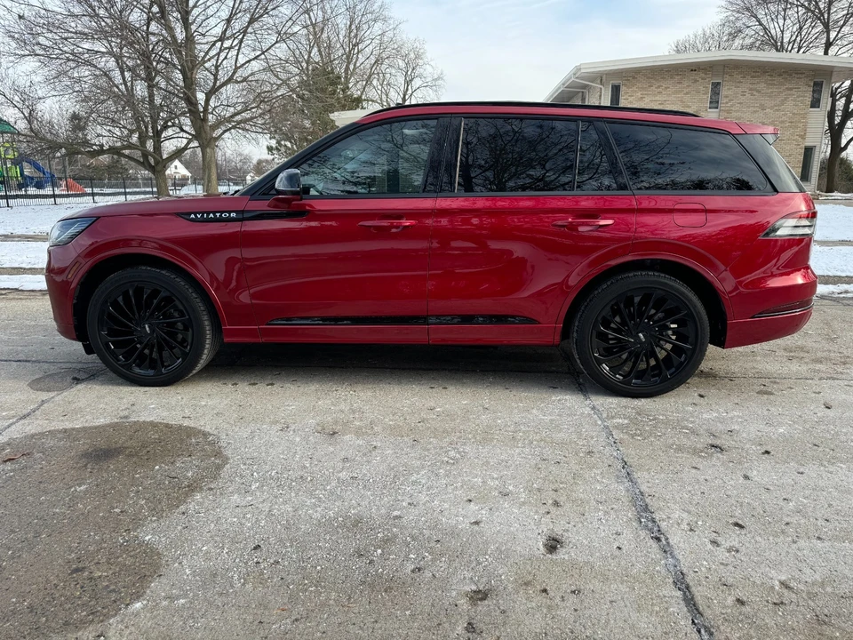 2025 Lincoln Aviator 2nd Gen - Image 10 of 21