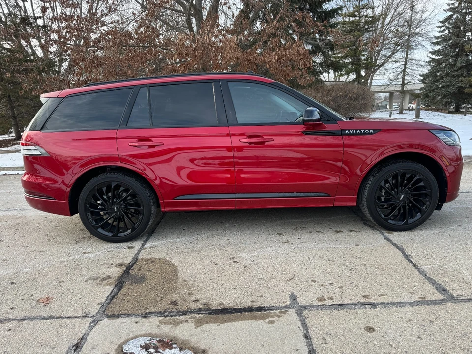 2025 Lincoln Aviator 2nd Gen - Image 3 of 21