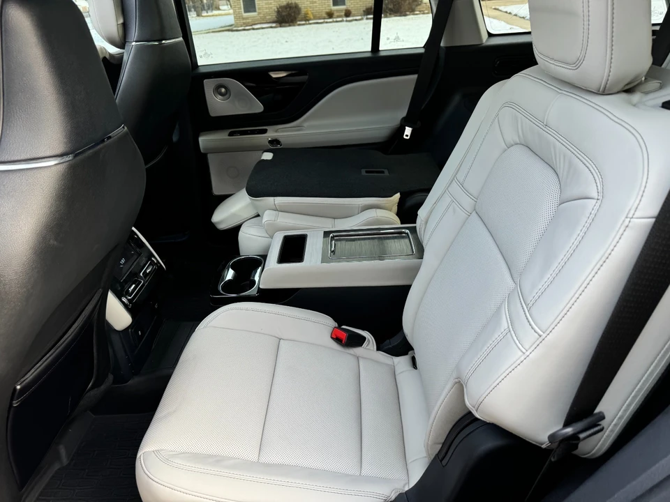 2025 Lincoln Aviator 2nd Gen - Image 16 of 21