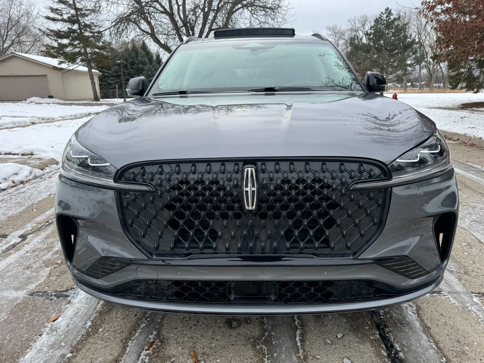 2025 Lincoln Aviator 2nd Gen - Image 9 of 21