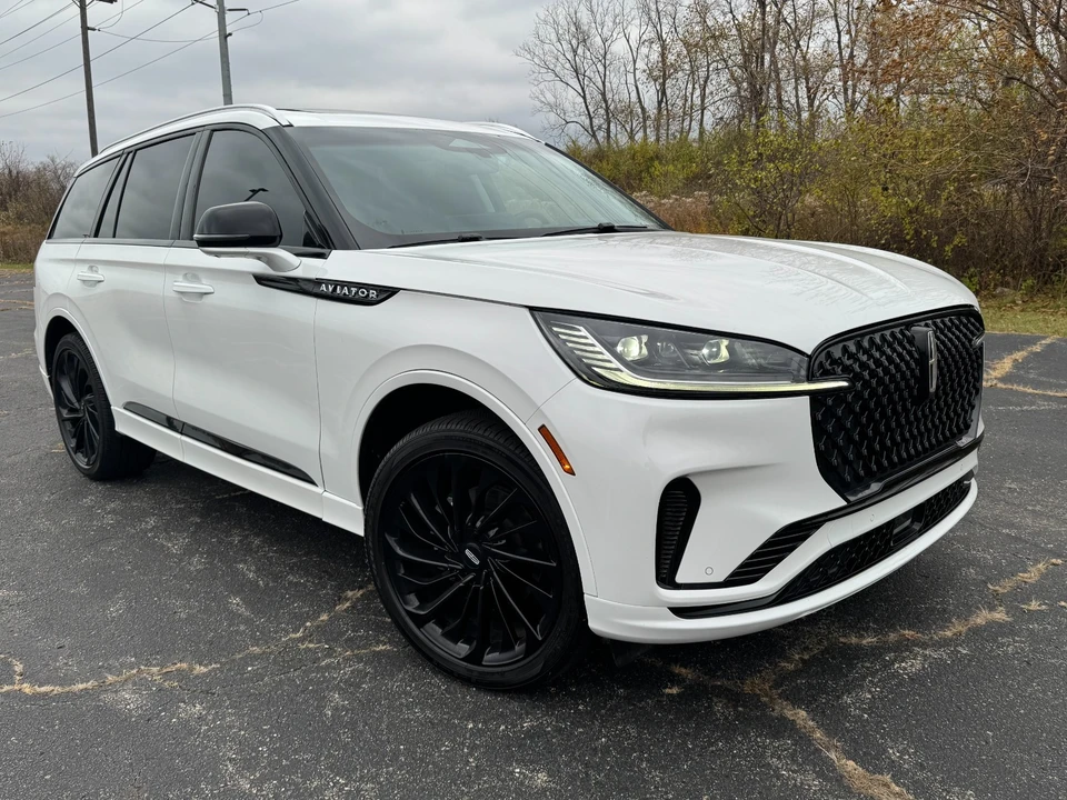 2025 Lincoln Aviator 2nd Gen - Image 3 of 21