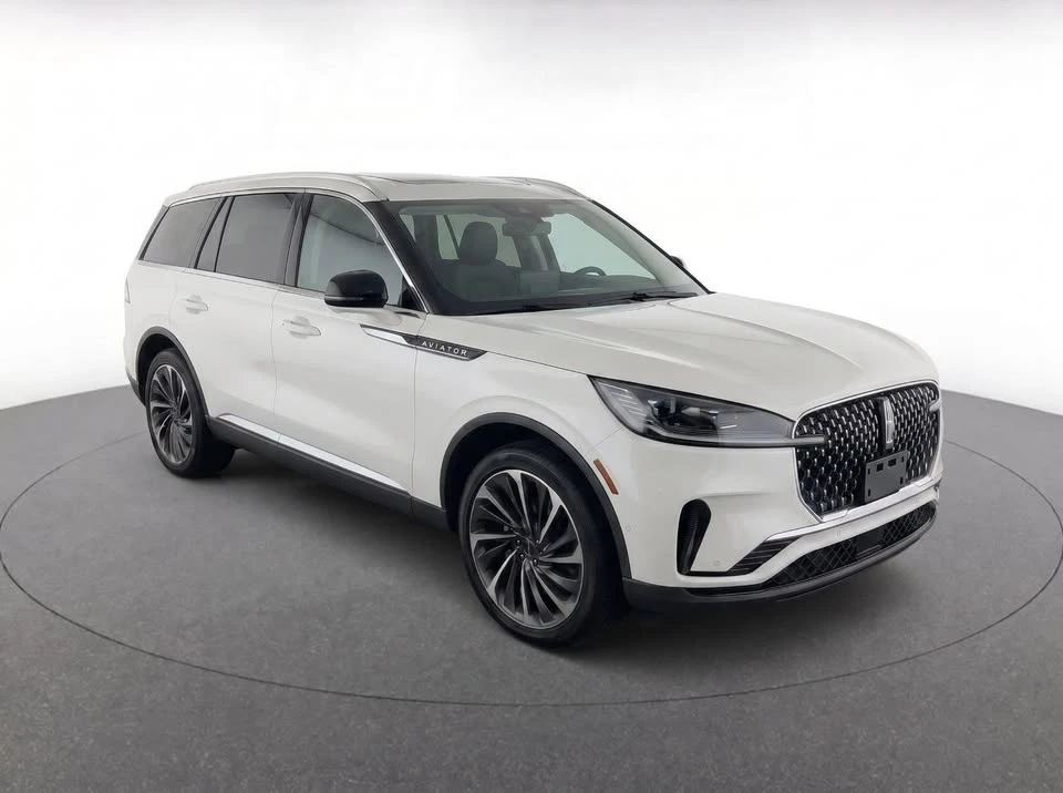 2025 Lincoln Aviator 2nd Gen - Image 2 of 7