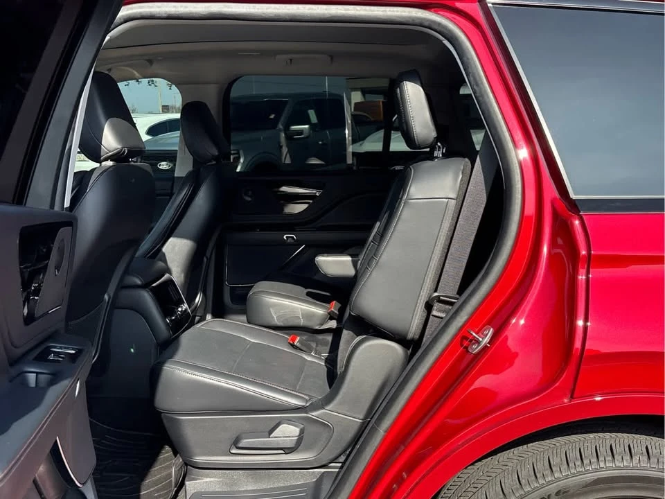 2025 Lincoln Aviator 2nd Gen - Image 11 of 12